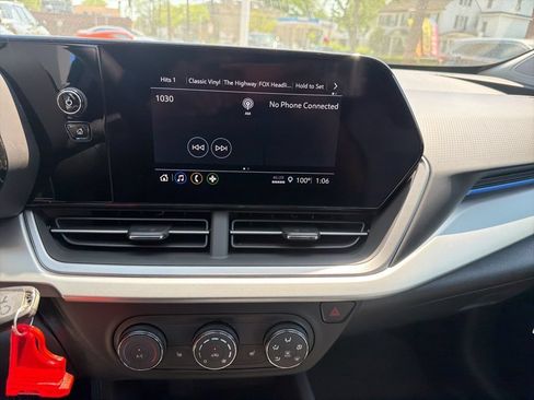 New 2026 Chevrolet Trax LS w/ LS Convenience Package FWD image 15