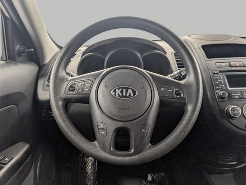 Used 2013 Kia Soul FWD image 6