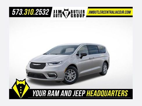 New 2026 Chrysler Pacifica Select image 1