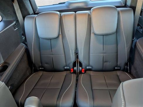 Used 2025 Mercedes-Benz GLS 580 4MATIC image 26