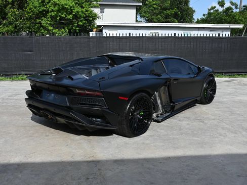 Used 2018 Lamborghini Aventador S AWD/4WD image 5