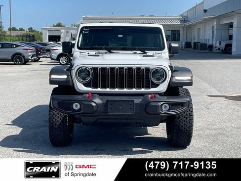 Used 2026 Jeep Wrangler Unlimited Rubicon w/ Technology Group AWD/4WD image 2