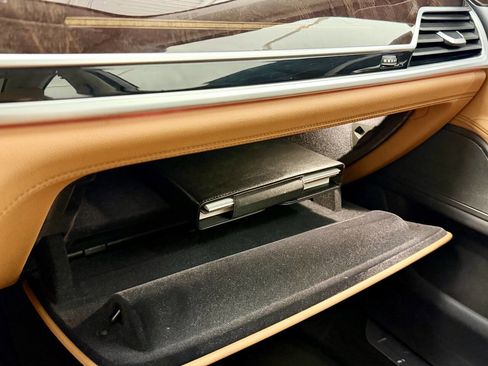 Used 2016 BMW 750i xDrive image 50