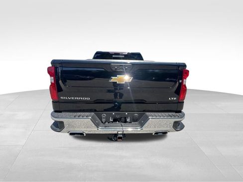 Used 2022 Chevrolet Silverado 1500 LTZ w/ Safety Package II AWD/4WD image 5