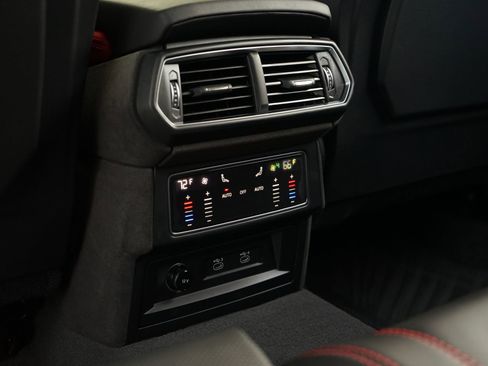 Used 2026 Lamborghini Urus SE image 23