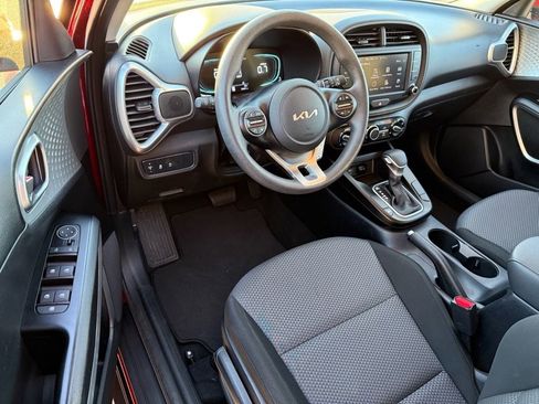Used 2024 Kia Soul LX w/ Option Group 015 image 14