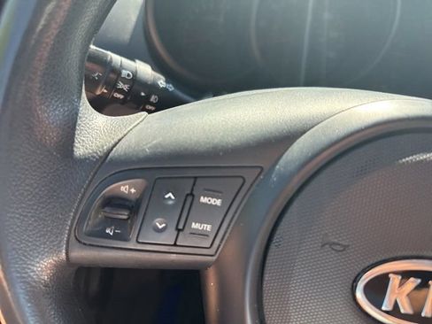 Used 2010 Kia Soul + w/ Denim Special Edition Pkg FWD image 19