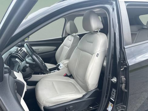 Used 2023 Hyundai Tucson SEL w/ Convenience Package FWD image 17