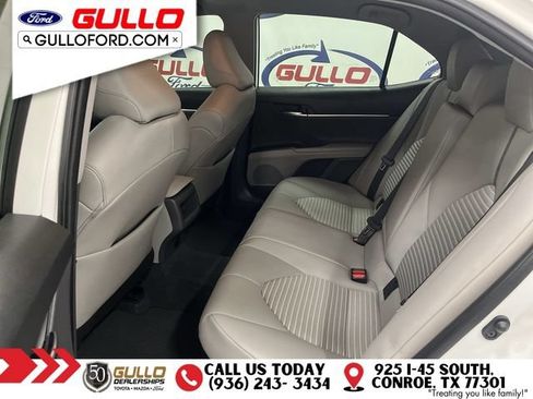 Used 2022 Toyota Camry SE FWD image 14