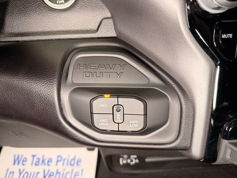 Used 2025 RAM 2500 Big Horn AWD/4WD image 18