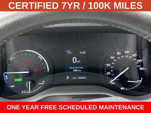 Used 2024 Toyota Sienna XLE FWD image 28