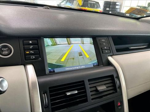 Used 2019 Land Rover Discovery Sport HSE AWD/4WD image 16