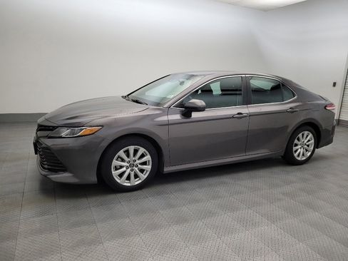 Used 2019 Toyota Camry LE FWD image 2