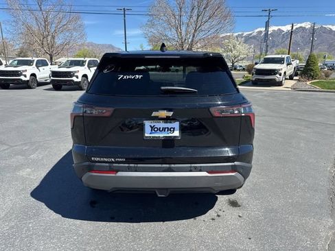 Used 2026 Chevrolet Equinox LT AWD/4WD image 6