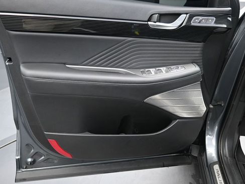 Used 2023 Hyundai Palisade Calligraphy FWD image 4