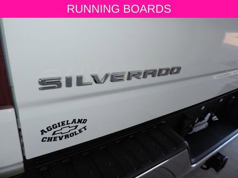 Certified 2022 Chevrolet Silverado 1500 LT RWD image 15