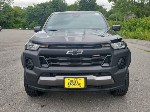 Used 2024 Chevrolet Colorado Trail Boss AWD/4WD image 2
