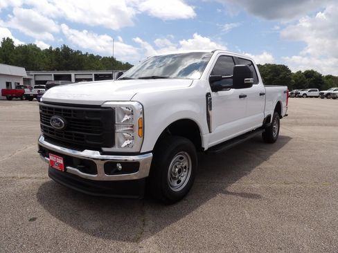 Used 2024 Ford F250 XL w/ XL Chrome Package AWD/4WD image 4