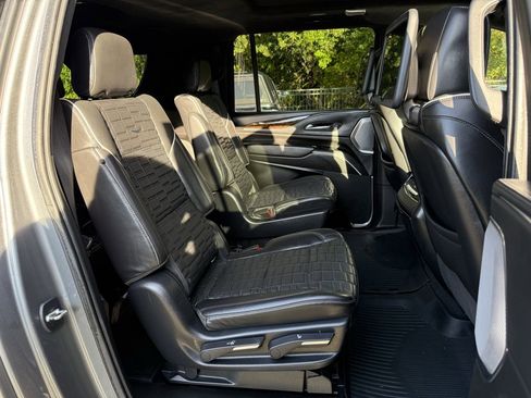 Used 2021 Cadillac Escalade ESV Sport Platinum w/ Heavy-Duty Trailer Package image 40