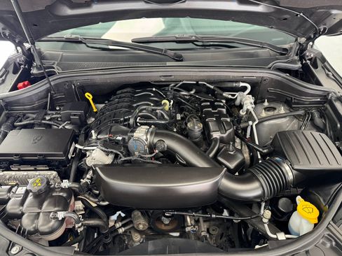 Used 2024 Dodge Durango GT image 39