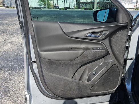 Used 2024 Chevrolet Equinox LT image 18