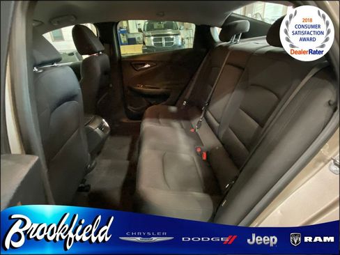 Used 2023 Chevrolet Malibu LT w/ Driver Confidence Package FWD image 17