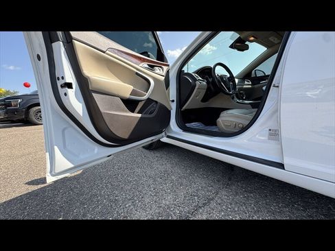 Used 2016 Buick Regal FWD image 10