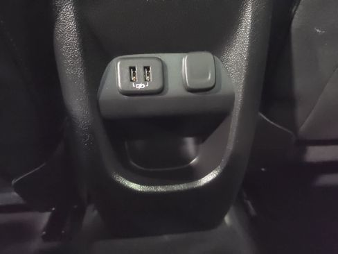 Used 2022 Chevrolet Colorado LT w/ Safety Package AWD/4WD image 28