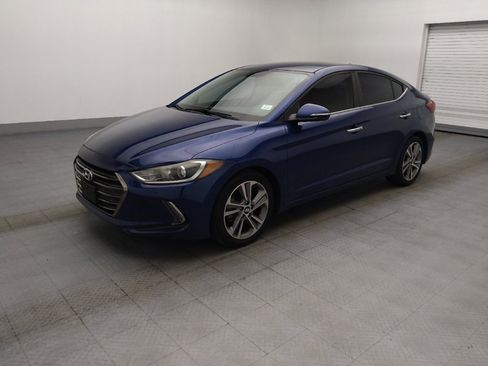 Used 2017 Hyundai Elantra Limited FWD image 2
