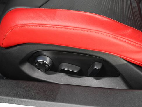 Used 2023 Chevrolet Corvette Stingray Preferred Conv w/ Z51 Performance Package RWD image 17
