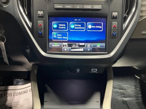 Certified 2025 Subaru Forester AWD/4WD image 30