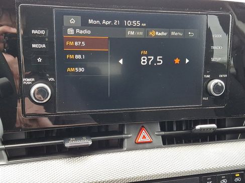 New 2025 Kia Sportage LX image 11