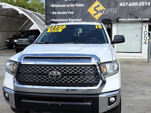 Used 2018 Toyota Tundra SR5 w/ SR5 Upgrade Package AWD/4WD image 2