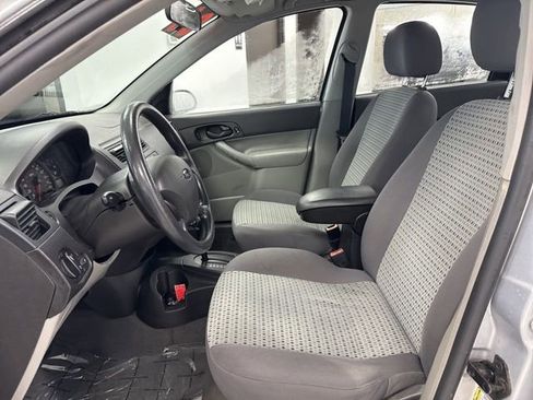 Used 2006 Ford Focus ZX4 Sedan image 14