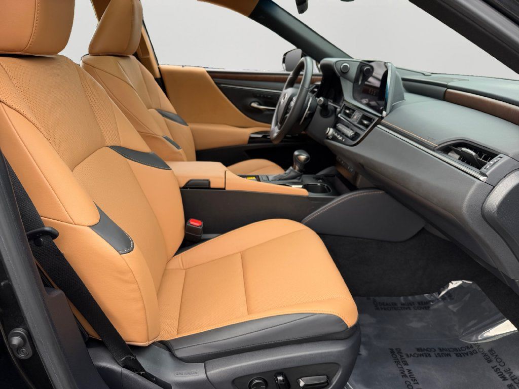 Certified 2024 Lexus ES 350 w/ Premium Package FWD image 8