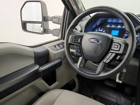 Used 2022 Ford F350 XL w/ Power Equipment Group AWD/4WD image 22