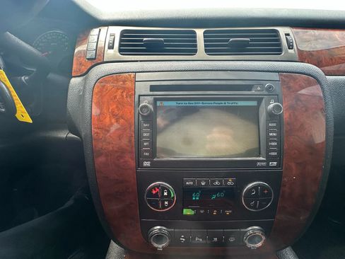 Used 2008 Chevrolet Avalanche LTZ w/ LTZ Preferred Equipment Group AWD/4WD image 19