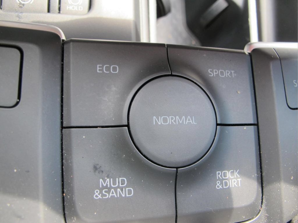 Used 2025 Toyota Grand Highlander AWD image 14