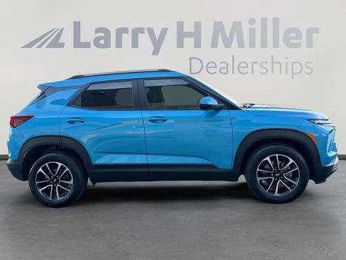 Used 2025 Chevrolet TrailBlazer LT w/ Convenience Package image 6