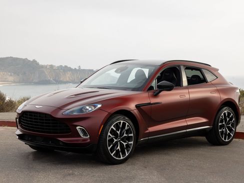 Used 2021 Aston Martin DBX AWD/4WD image 2
