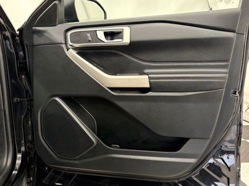 Used 2023 Ford Explorer XLT w/ Equipment Group 202A image 21