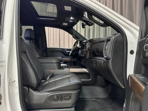 Used 2021 Chevrolet Silverado 1500 High Country w/ Technology Package AWD/4WD image 10