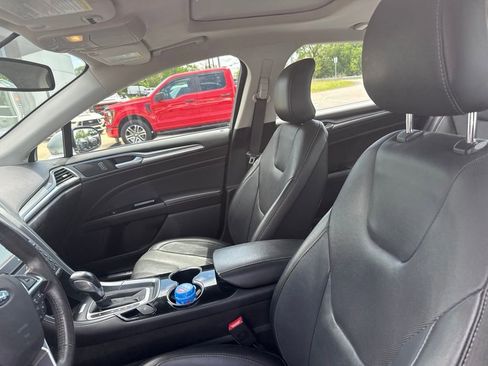 Used 2016 Ford Fusion Titanium FWD image 7