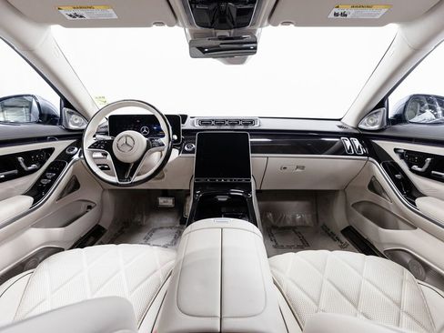 Certified 2024 Mercedes-Benz Maybach S 580 4MATIC image 28