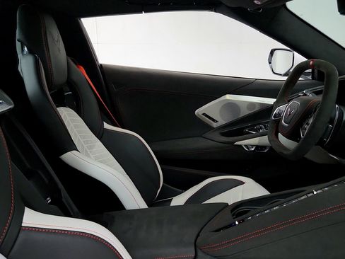 Certified 2023 Chevrolet Corvette Stingray Premium Conv w/ Z51 Performance Package RWD image 24