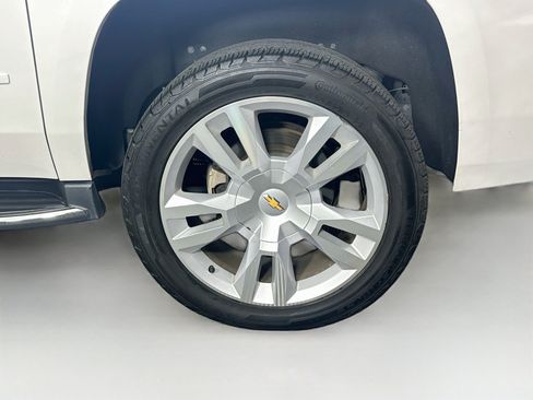 Used 2017 Chevrolet Suburban Premier AWD/4WD image 11