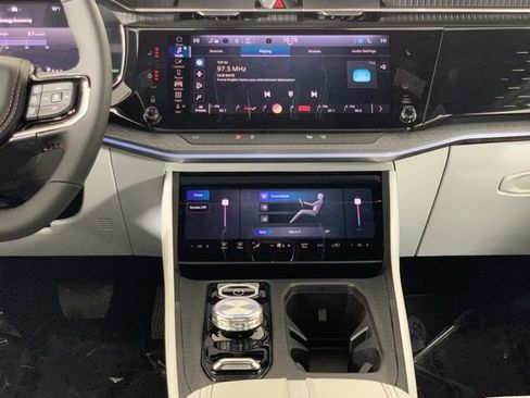 Used 2025 Jeep Wagoneer S Limited image 6