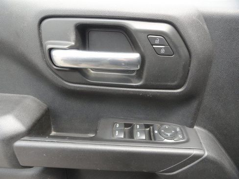 Used 2021 Chevrolet Silverado 1500 Custom w/ LPO, Dark Essentials Package AWD/4WD image 11