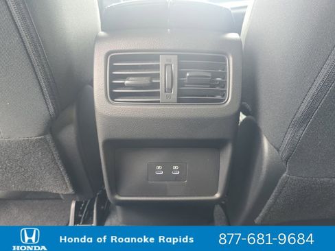 Used 2024 Nissan Rogue SV AWD/4WD image 30