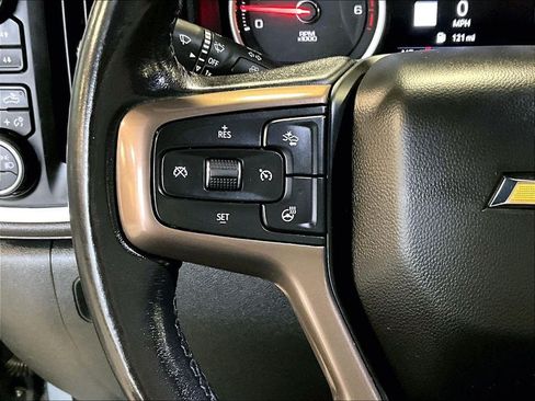 Used 2022 Chevrolet Silverado 1500 High Country w/ Technology Package AWD/4WD image 23